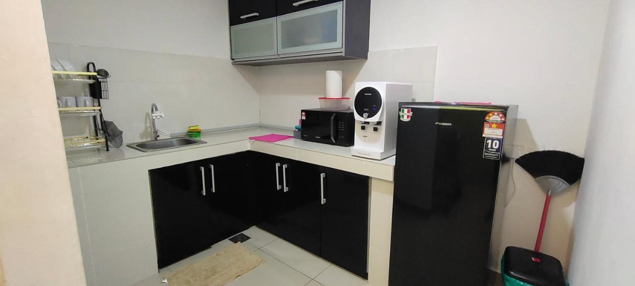 קוטה בארו 2 Rooms Homestay Deviana Wakaf Che Yeh מראה חיצוני תמונה