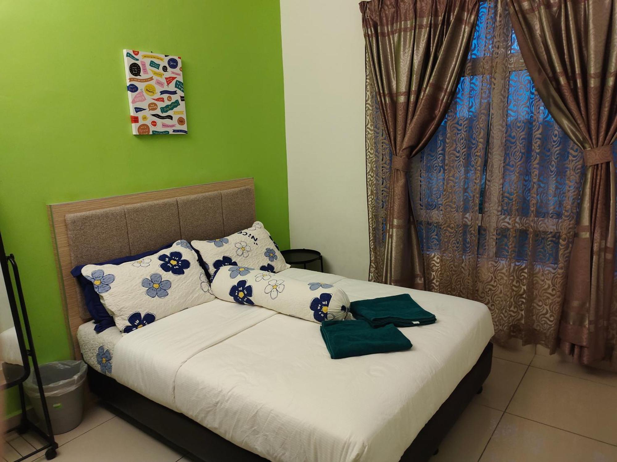 קוטה בארו 2 Rooms Homestay Deviana Wakaf Che Yeh מראה חיצוני תמונה